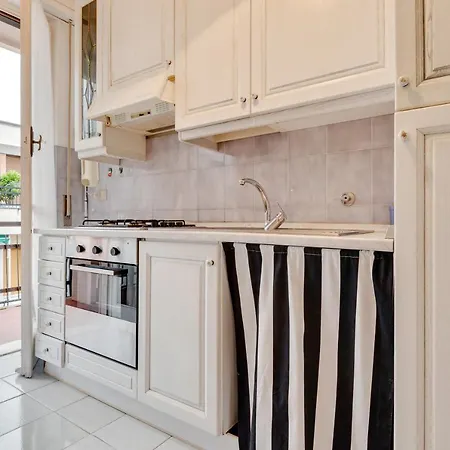 Roomy Apartman *