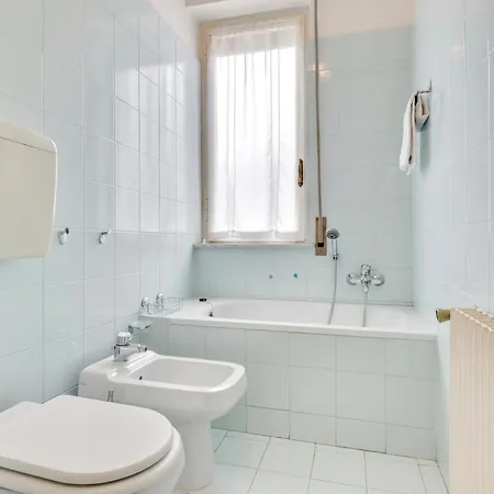 Roomy Apartman *